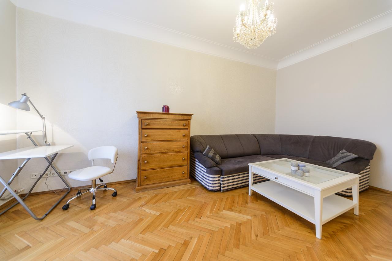Apartment Near Olympic Stadium Kyiv Exterior photo